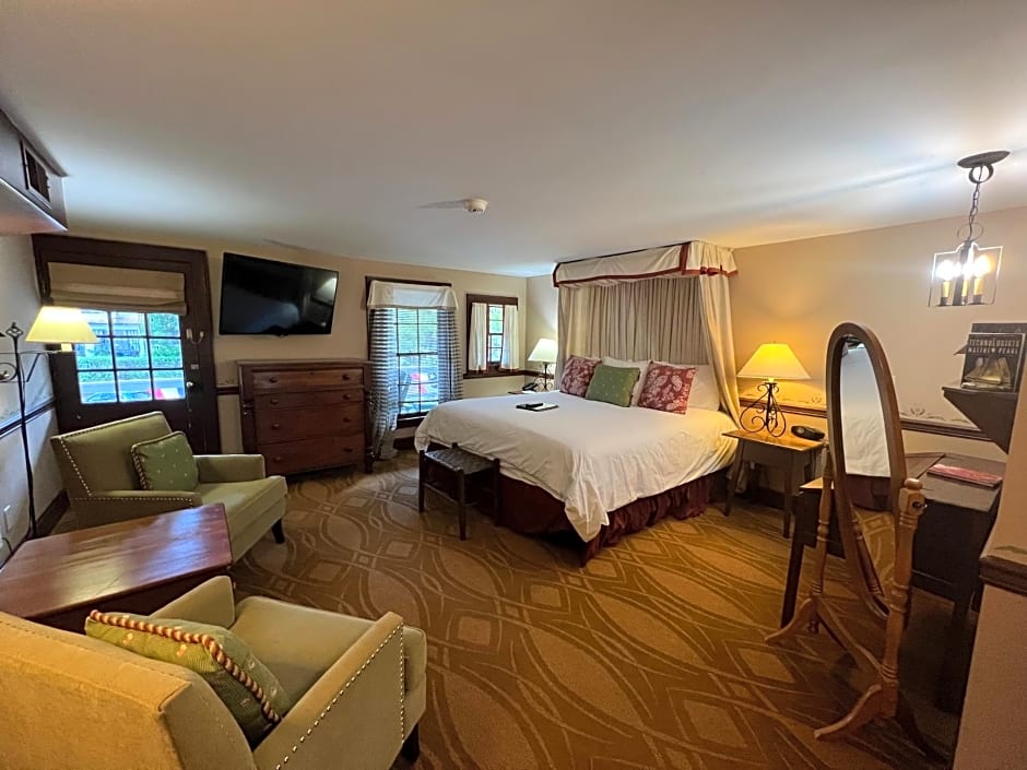 Highlands Inn