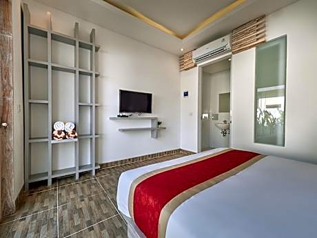 Deluxe Queen Room