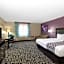 La Quinta Inn & Suites by Wyndham Blue Springs