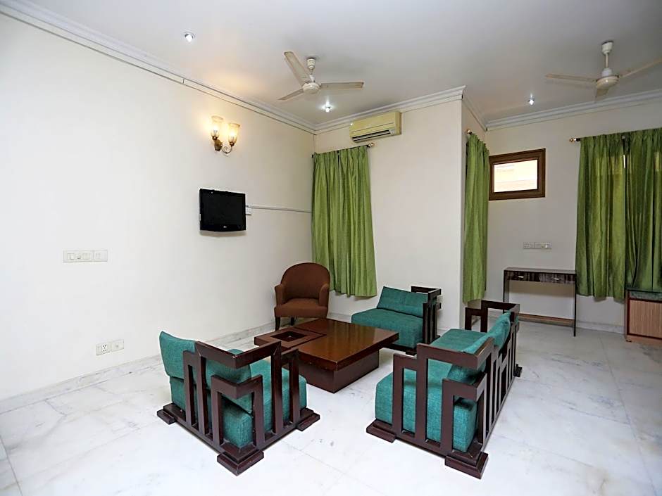 15716 The Red Orchid