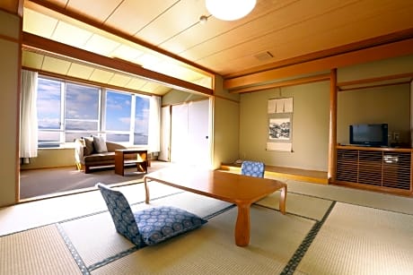 Quadruple Room with Mountain View