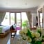 Green Studio Apartment Sanur