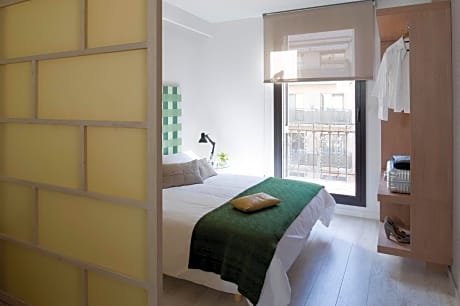 2 BEDROOM APARTMENT 2 BATHROOM CAPACITY 4 PAX