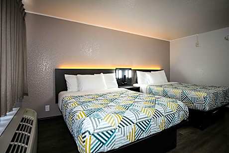 2 Queen Beds | Mob Acc RI Shwr Nsmk Micfridg