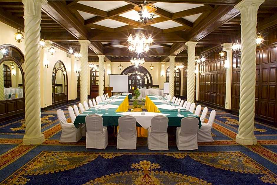 Helnan Auberge Fayoum