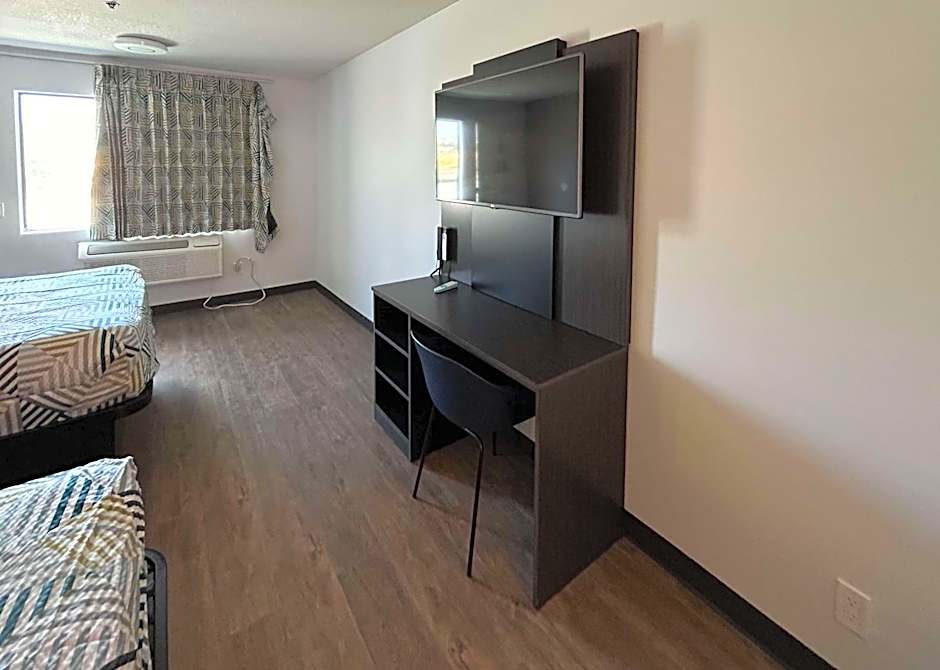 Motel 6 Lake Elsinore, CA