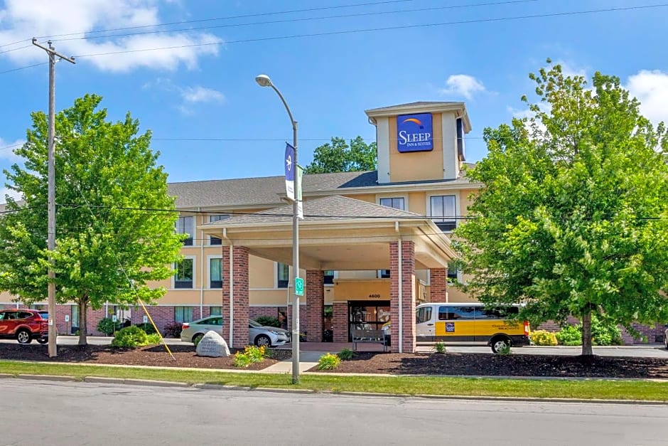 Sleep Inn & Suites Airport Milwaukee
