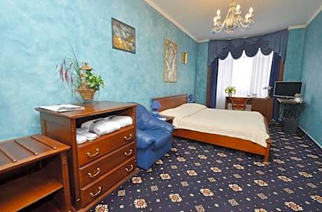 Deluxe Double Room with Bath
