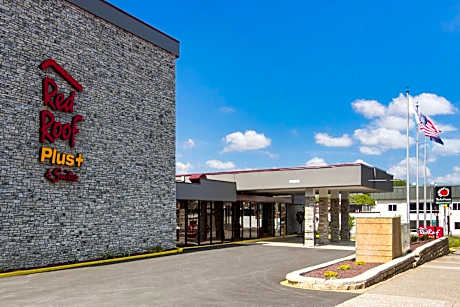 Red Roof Inn PLUS & Suites Erie