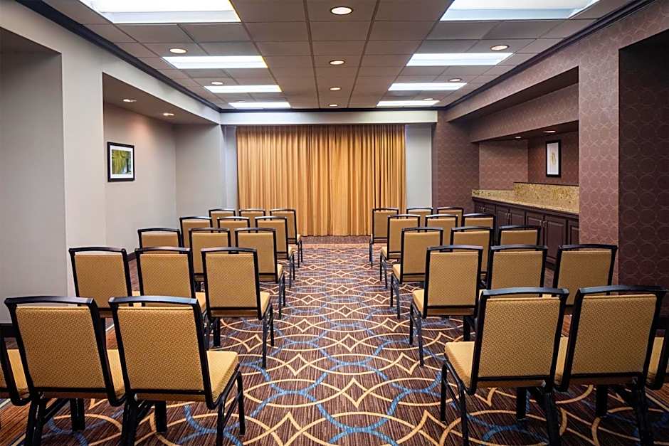 DoubleTree by Hilton Washington DC Silver Spring