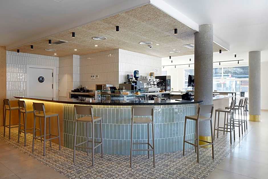 Hotel Logroño Avda de Madrid 25