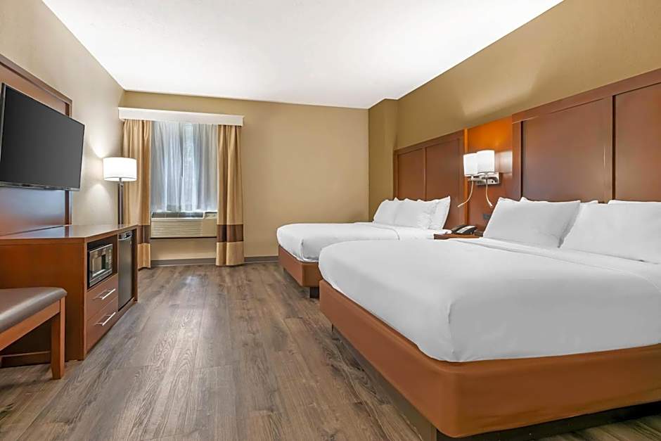 Comfort Suites At The University