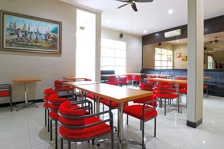 Chiaro Hotel Syariah by ZUZU