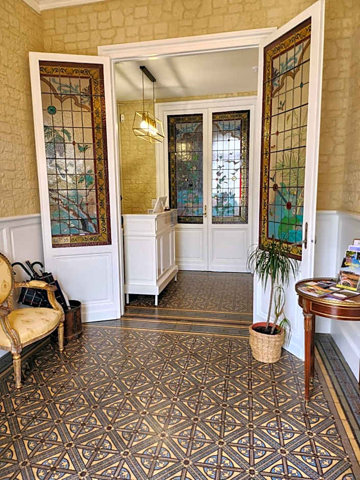 Hôtel La Tour Perrier