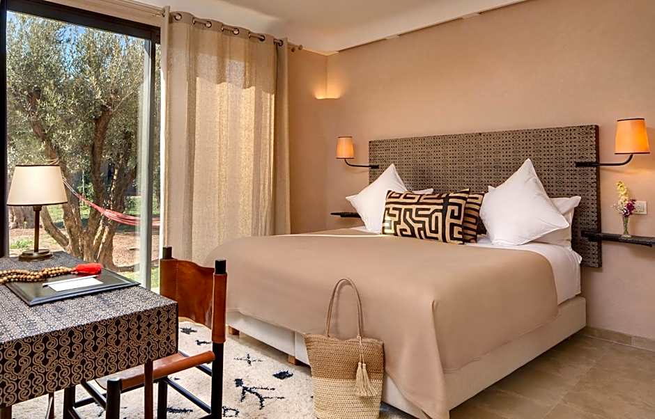 Oasis lodges