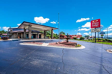 Econo Lodge Inn & Suites Huntsville University Area