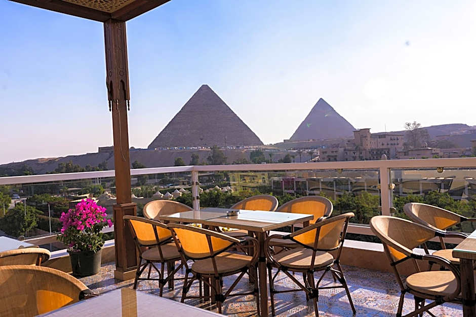 DouDou Pyramids View Hotel