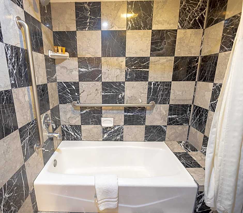 Ocean Inn & Suites