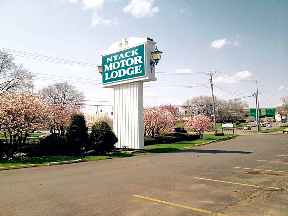 Tappan Zee Hotel