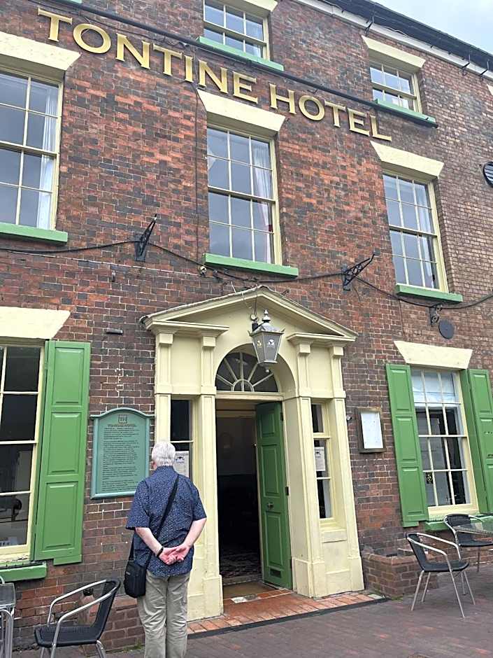 Tontine Hotel & Bar