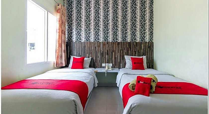 RedDoorz Plus @ Hertasning Area Makassar