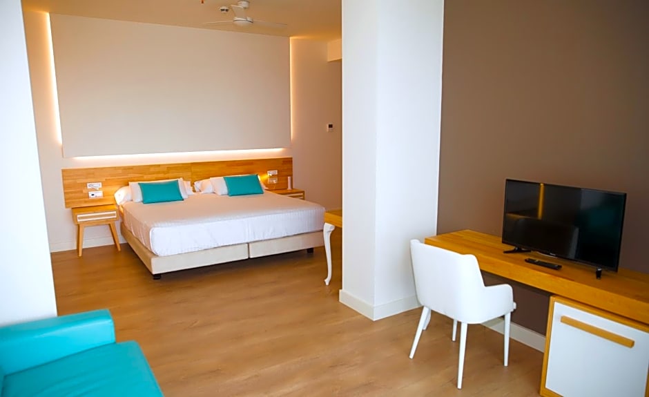 Hotel Brisamar Suites