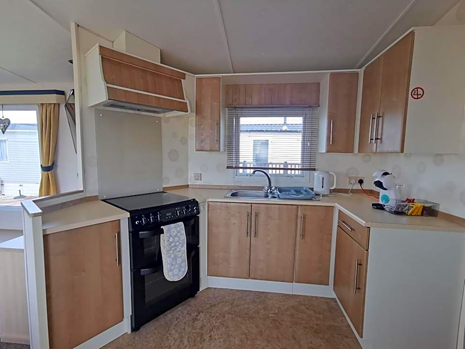 Snowdonia Holiday Sea Beach and Mountains view