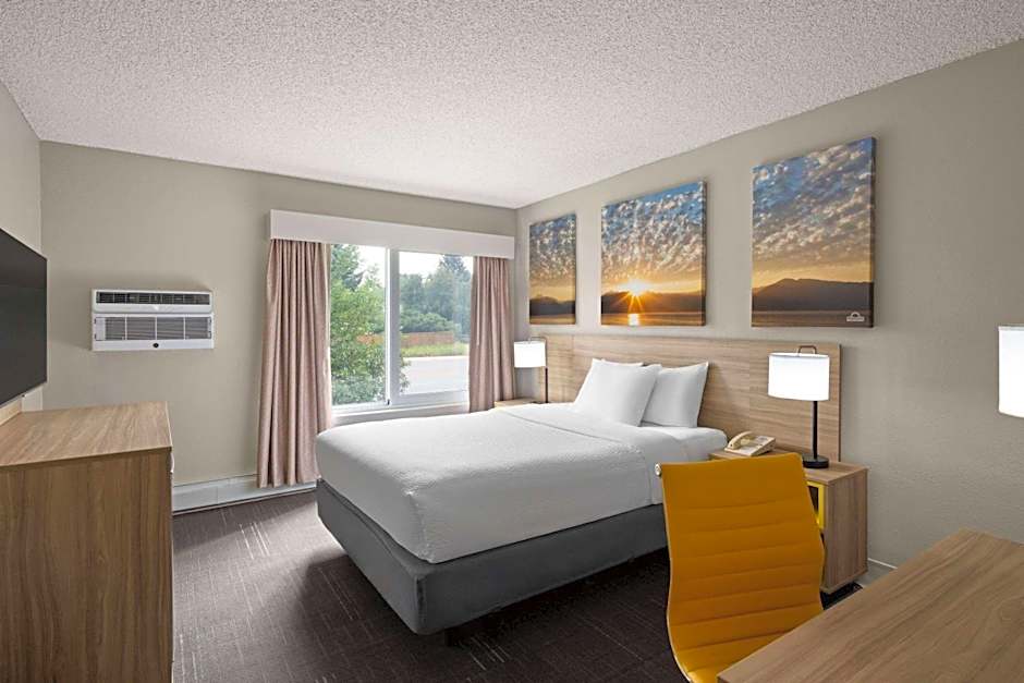Days Inn & Suites by Wyndham Bozeman