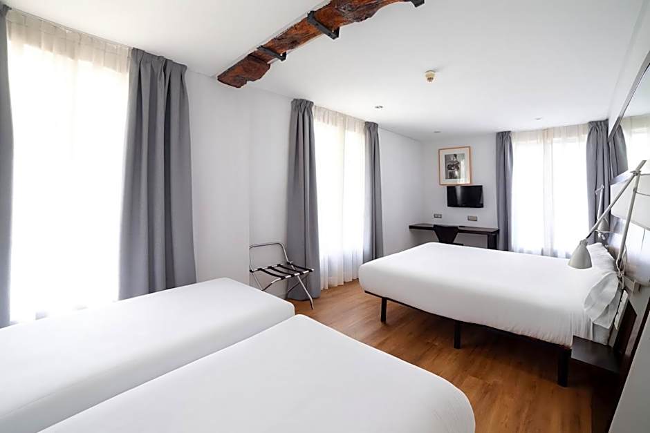 Petit Palace Arana Bilbao