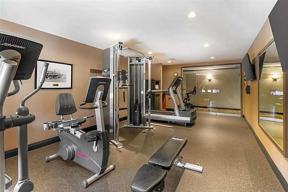 Best Western Plus Country Meadows Inn