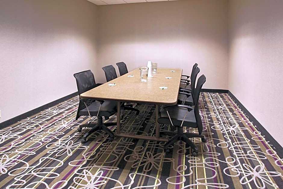 La Quinta Inn & Suites by Wyndham Denver Englewood Tech Ctr