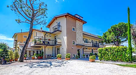 B&B America