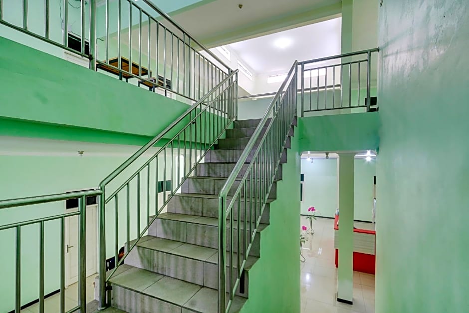 Capital O 90709 Djati Guest House