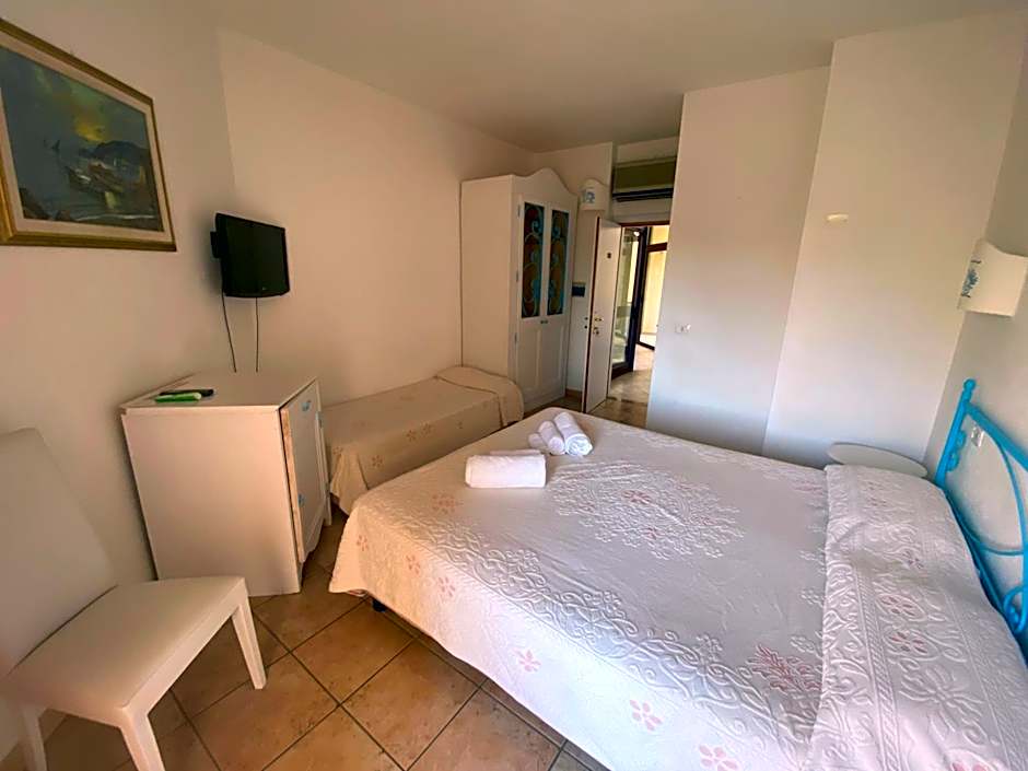 Photo 1 of 5 of Triple Room
