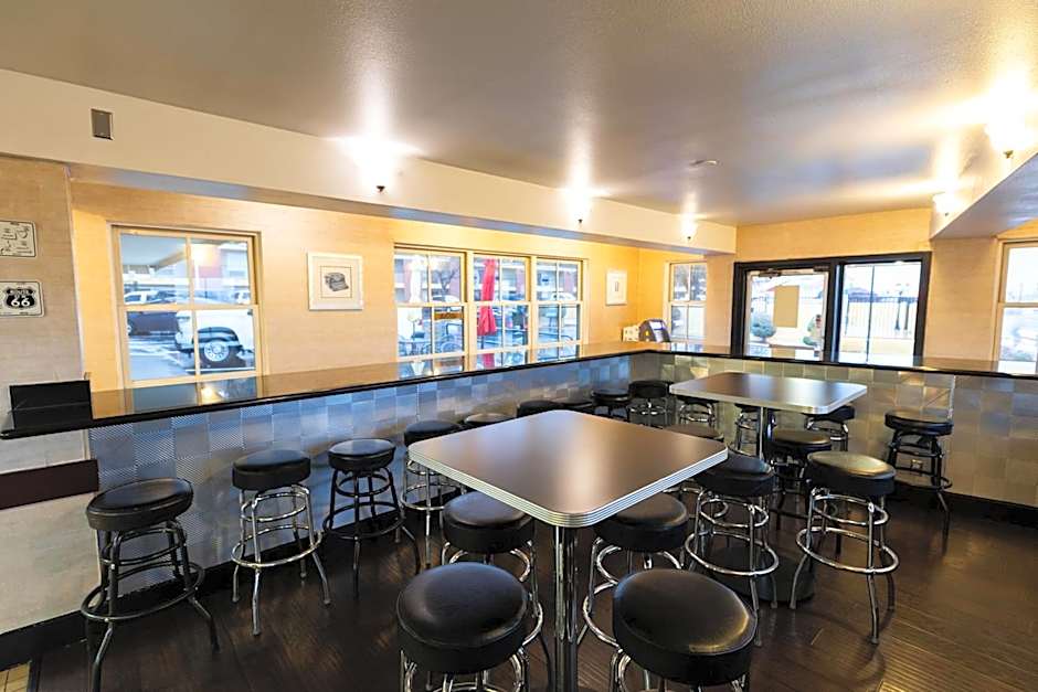 Kings House Motor Hotel, a Dazzler Select by Wyndham