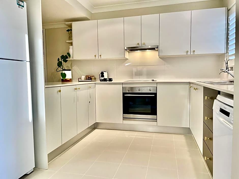 Oaks Pacific Blue 349 fantastic pool