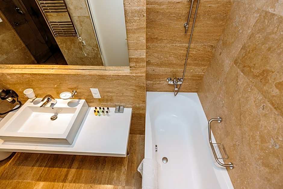 Golden Palace Batumi Hotel & Casino