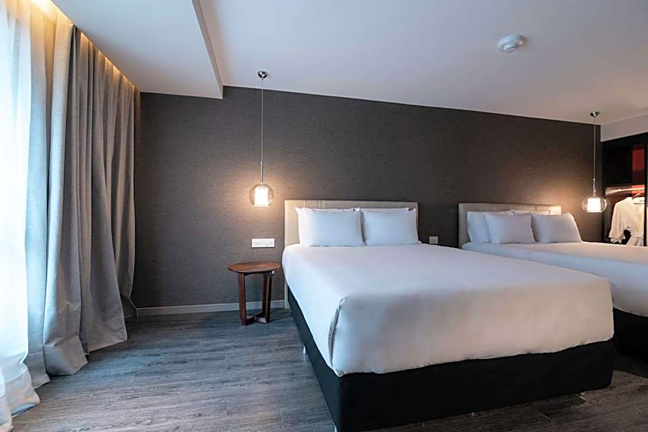 SORO Montevideo, Curio Collection by Hilton