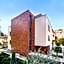 Residence by Vestibul Palace