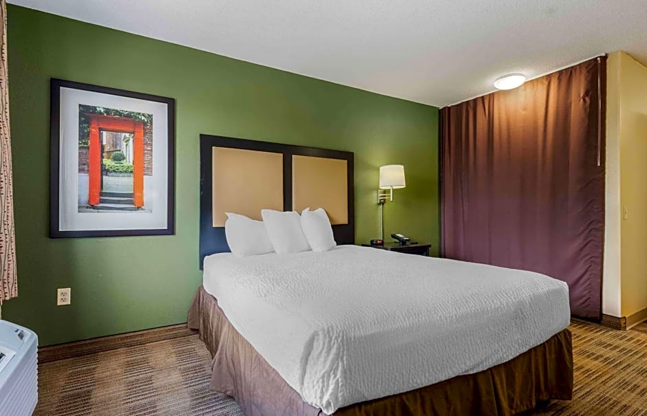 Extended Stay America Suites - Chicago - Gurnee