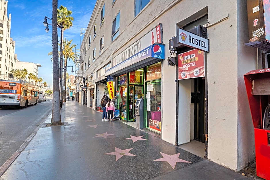 Photo 1 of 28 of Samesun Hollywood