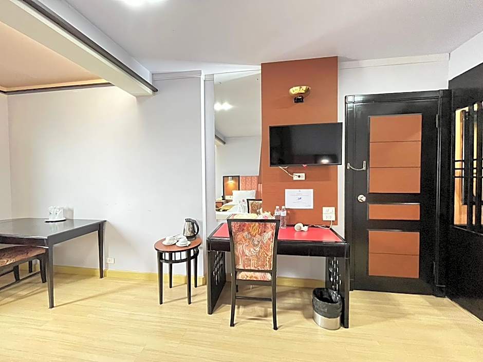 BP Grand Tower Hotel