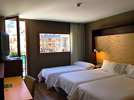 Double Room with Extra Bed (3 Adults)