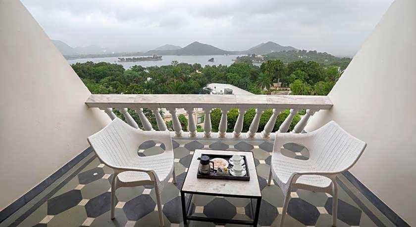 Hotel Hill Top Palace