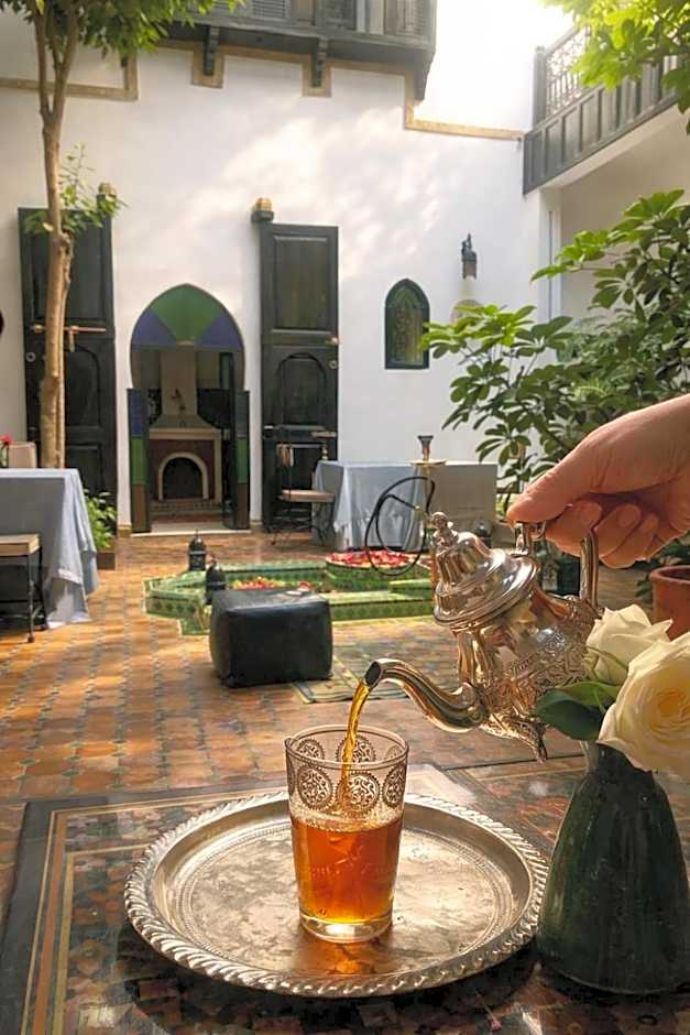 Riad ABBASSIA Marrakech Première - Authentic Medina Experience