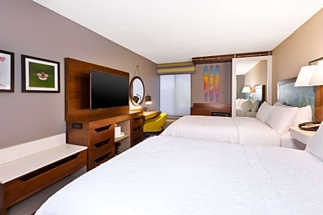 1 King Bed Shower Only Nonsmoking