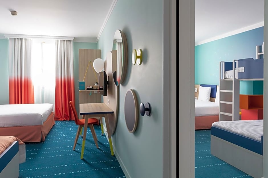 Grand Magic Hotel