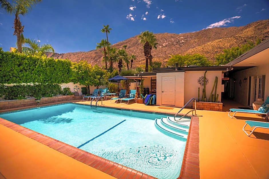 Old Ranch Inn - Adults Only 21 & Up