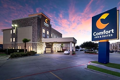 Comfort Inn & Suites Victoria North