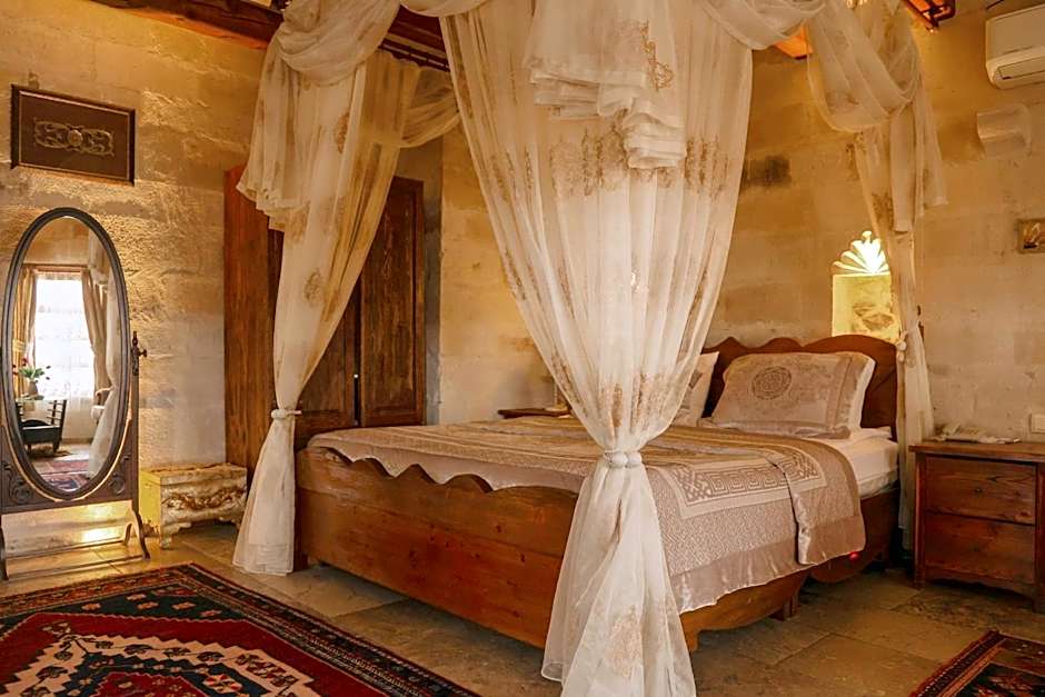 Maccan Cave Hotel